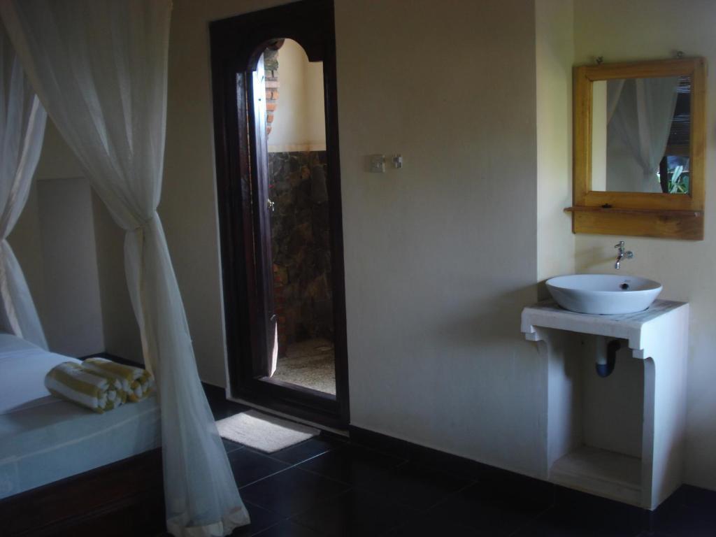 Bulih Beach Bungalows Amed  Room photo